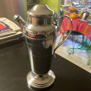 Vintage Farberware Chrome Plated Cocktail Shaker.